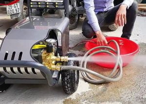 Máy rửa xe cao áp