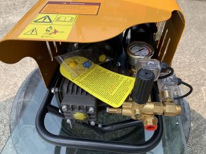 Máy rửa xe cao áp UNIVIET UV-1145TTS