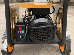 Máy rửa xe cao áp UNIVIET UV-1145TTS