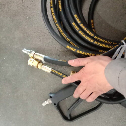 Máy rửa xe cao áp UNIVIET UV-3200TTS 18 Máy rửa xe cao áp UNIVIET UV-3200TTS