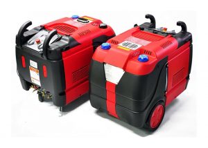 máy rửa xe hơi nước nóng