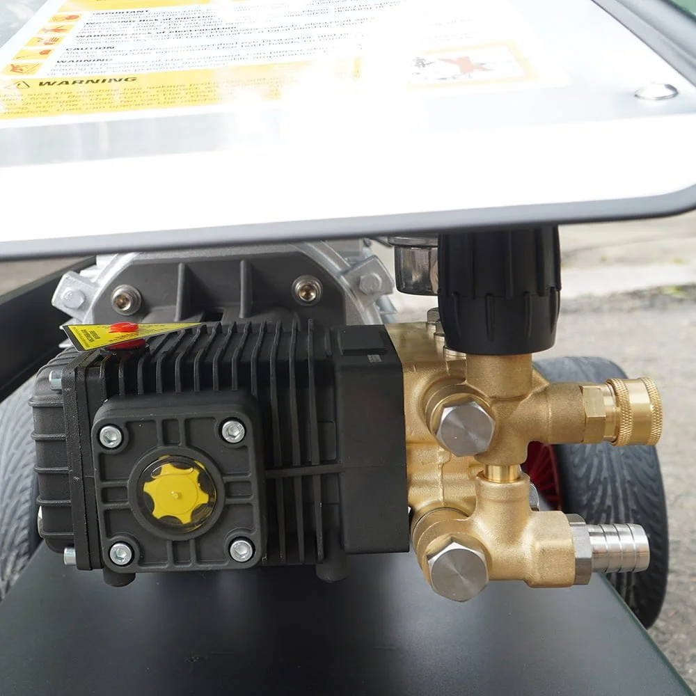 Máy rửa xe cao áp UNIVIET UV-3600