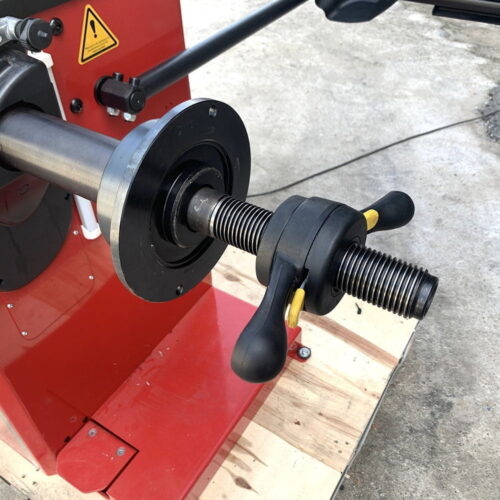 Máy cân bằng lốp xe ô tô UNIVIET A91 14 Máy cân bằng lốp xe ô tô MYBEST A91