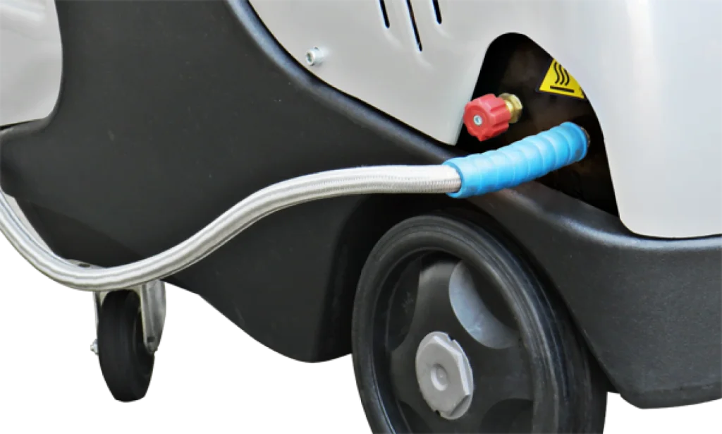 Máy rửa xe hơi nước nóng IDROMATIC PULSE được thiết kế nhỏ gọn