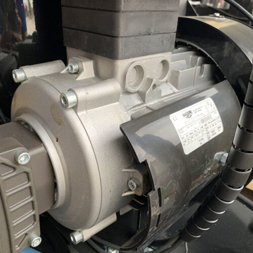 Máy rửa xe nước nóng lạnh Mazzoni MH3001