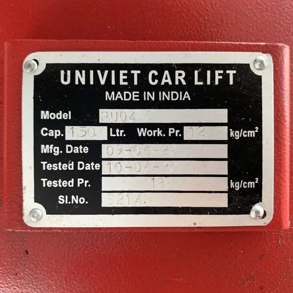 Bình chứa dầu cầu nâng 1 trụ rửa xe UNIVIET PU04