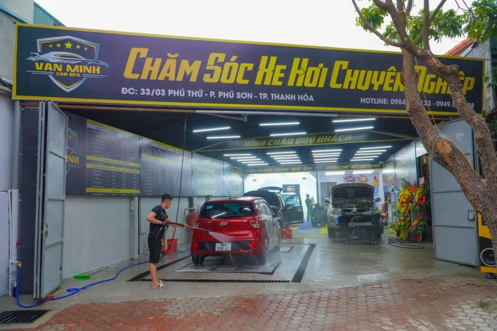 Mặt trước của Trung tâm chăm sóc xe chuyên nghiệp Văn Minh Car Spa