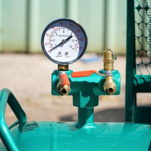 Máy nén khí UNIVIET VA65-100L