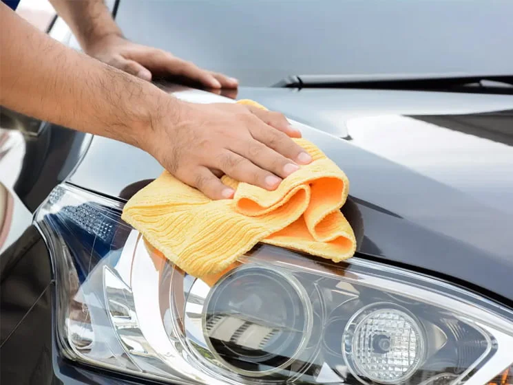 So sánh các loại khăn trong bộ dụng cụ chăm sóc xe
