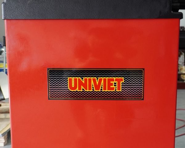 Máy cân bằng lốp ô tô UNIVIET U-30A