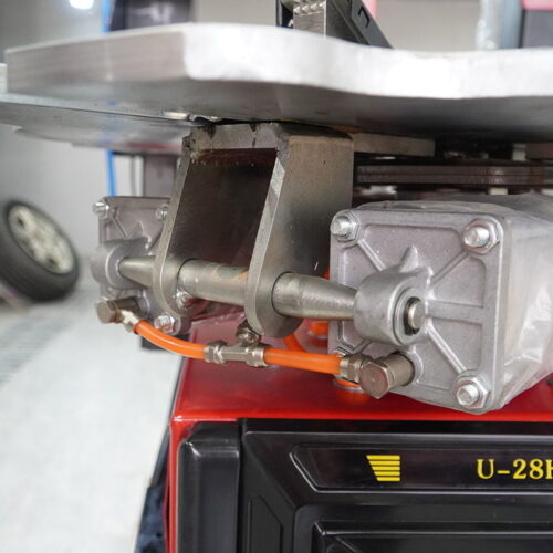 Máy ra vào lốp xe ô tô UNIVIET U-28H 26 Máy ra vào lốp xe ô tô UNIVIET U-28H