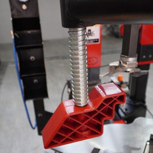 Máy ra vào lốp xe ô tô UNIVIET U-28H 27 Máy ra vào lốp xe ô tô UNIVIET U-28H