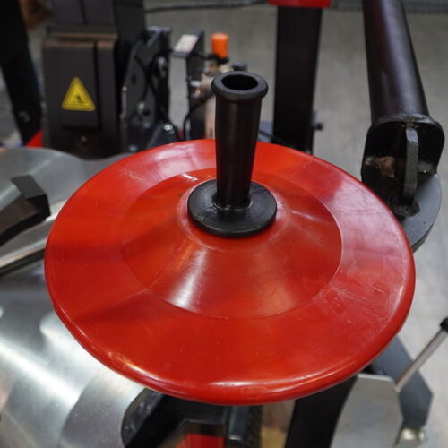 Máy ra vào lốp xe ô tô UNIVIET U-28H 28 Máy ra vào lốp xe ô tô UNIVIET U-28H