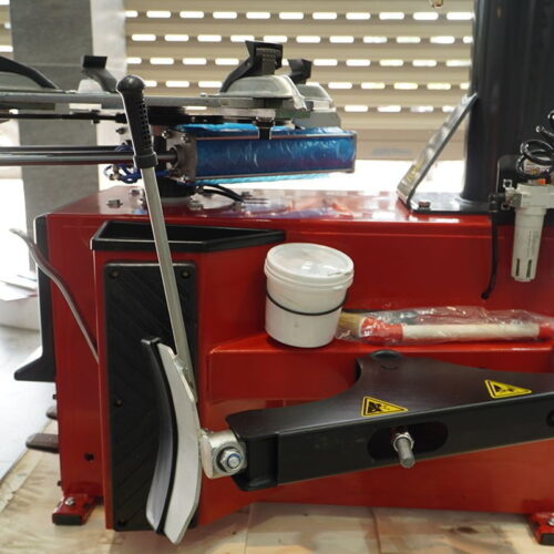 Máy ra vào lốp ô tô UNIVIET U-24