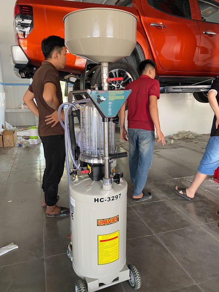Lắp đặt trung tâm rửa xe tại Trà Vinh 6 May-hut-dau