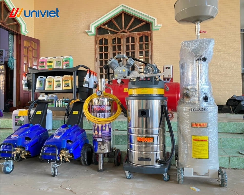 Chiếc máy hút dầu nhớt ô tô mà bạn không thể bỏ qua 3 Bộ thiết bị bên UNIVIET