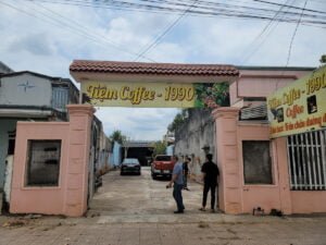 mat-tien-trung-tam-rua-xe