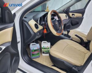 Các vị trí cực bẩn bạn cần làm sạch sâu xe ô tô