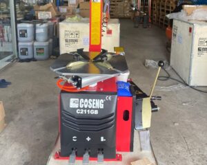 Những điều bạn cần biết về máy ra vào lốp xe