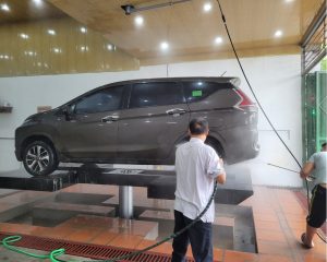 Tổng hợp 3 phương pháp chất lượng nâng gầm rửa xe ô tô
