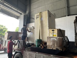 Ban-giao-may-moc-cho-anh-thanh