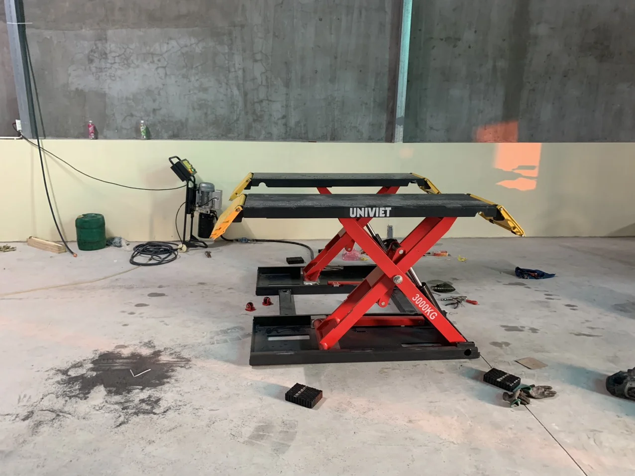 Cầu nâng cắt kéo di động