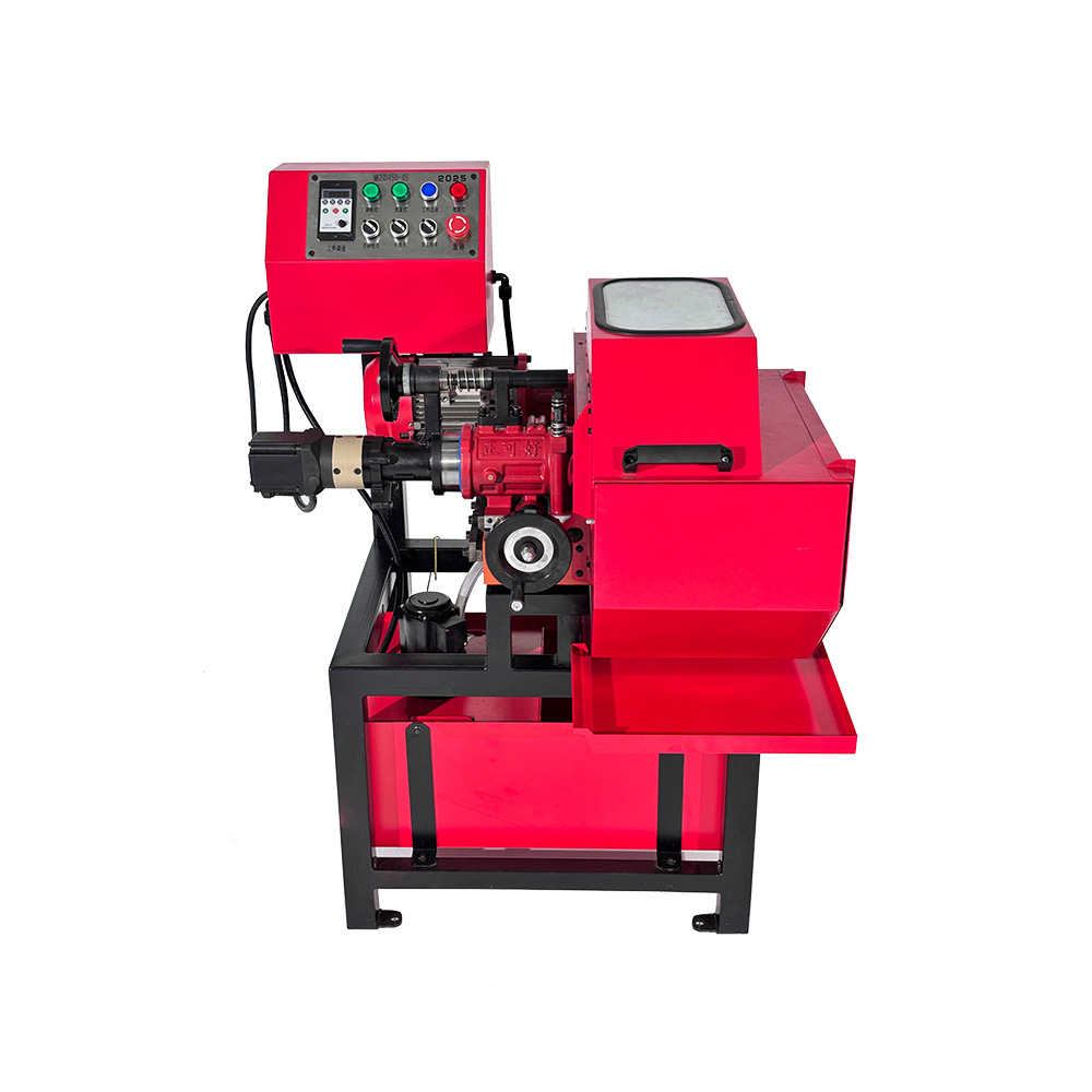 Máy mài đĩa phanh có nước UNIVIET 2025 1 Máy mài đĩa phanh có nước UNIVIET