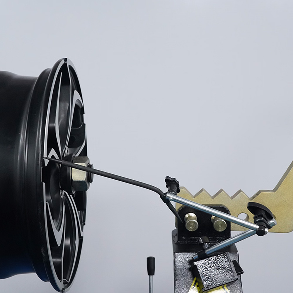 Máy nắn lazang, mâm xe ô tô UNIVIET U-23 4 Máy nắn lazang, mâm xe ô tô UNIVIET U-23