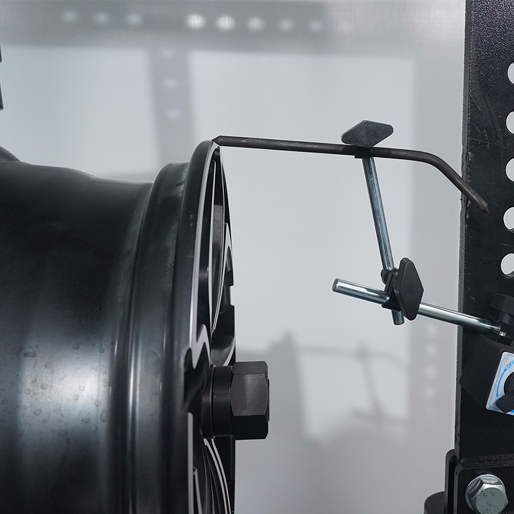 Máy nắn lazang, mâm xe ô tô UNIVIET U-26 4 Máy nắn lazang, mâm xe ô tô UNIVIET U-26