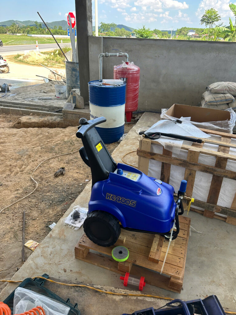 Máy rửa xe Mazzoni