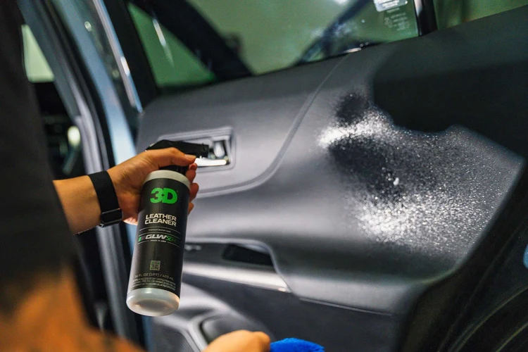 Dung dịch làm sạch da nội thất ô tô 3D GLW Series Leather Cleaner | 348OZ16 3 Dung dịch làm sạch da nội thất ô tô 3D GLW Series Leather Cleaner | 348OZ16